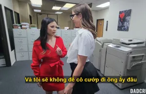 Lén nhìn cặp bưởi của con dâu mà buồi cương cứng